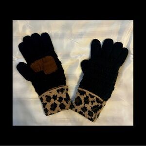 Leopard Print Knit Gloves